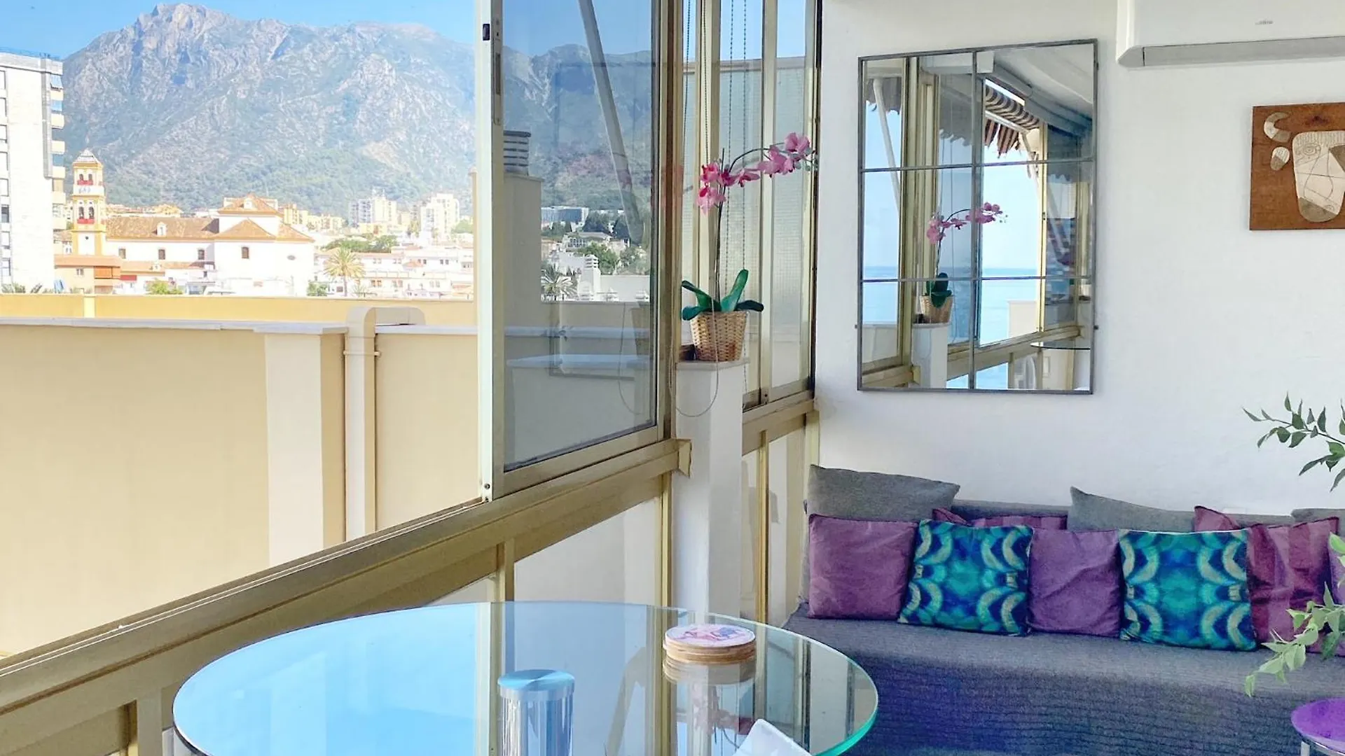 Beachfront Bliss, On The Promenade - Eaw Homes Marbella 0*,