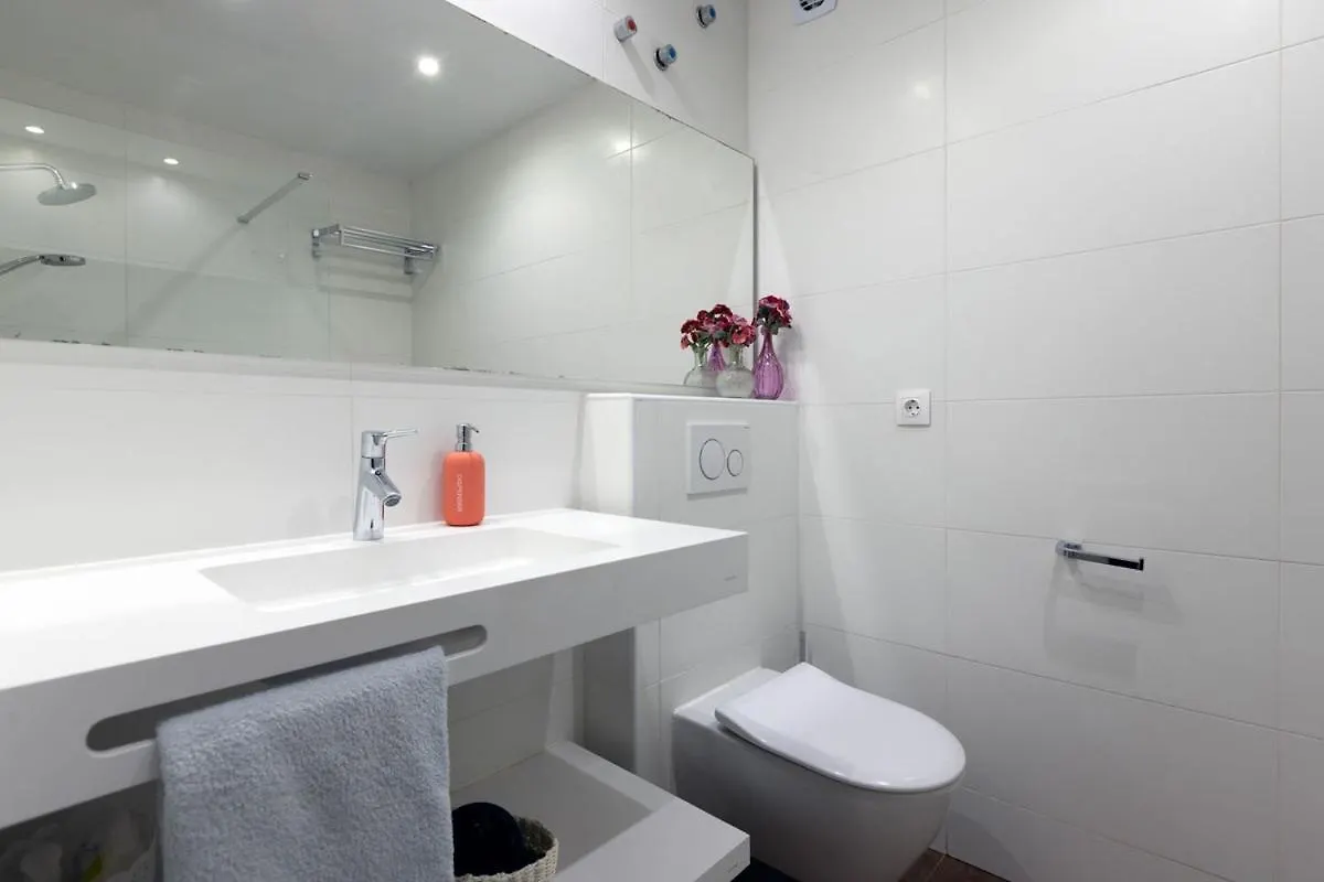 Beachfront Bliss, On The Promenade - Eaw Homes Marbella Apartment