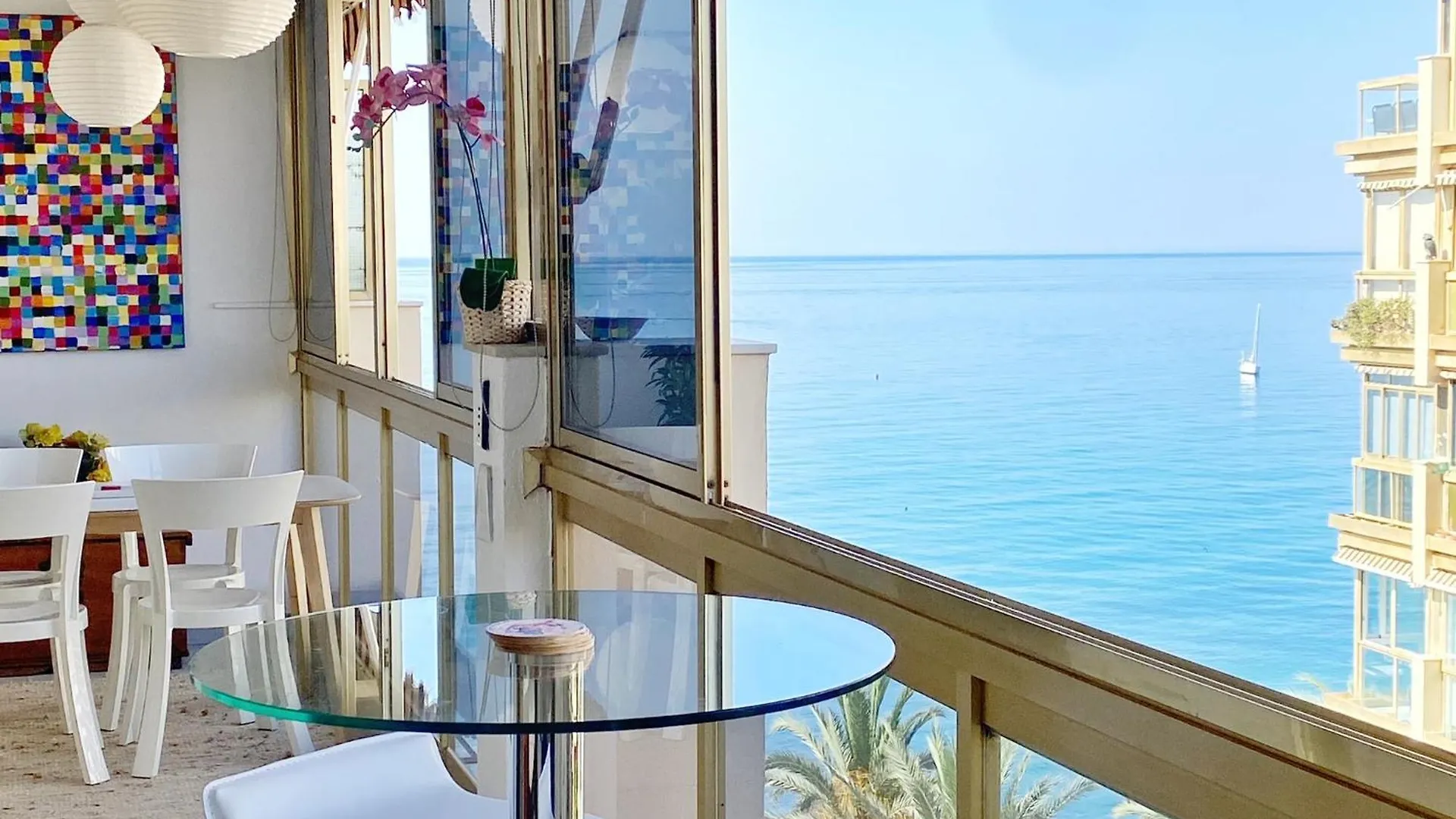 Beachfront Bliss, On The Promenade - Eaw Homes Marbella