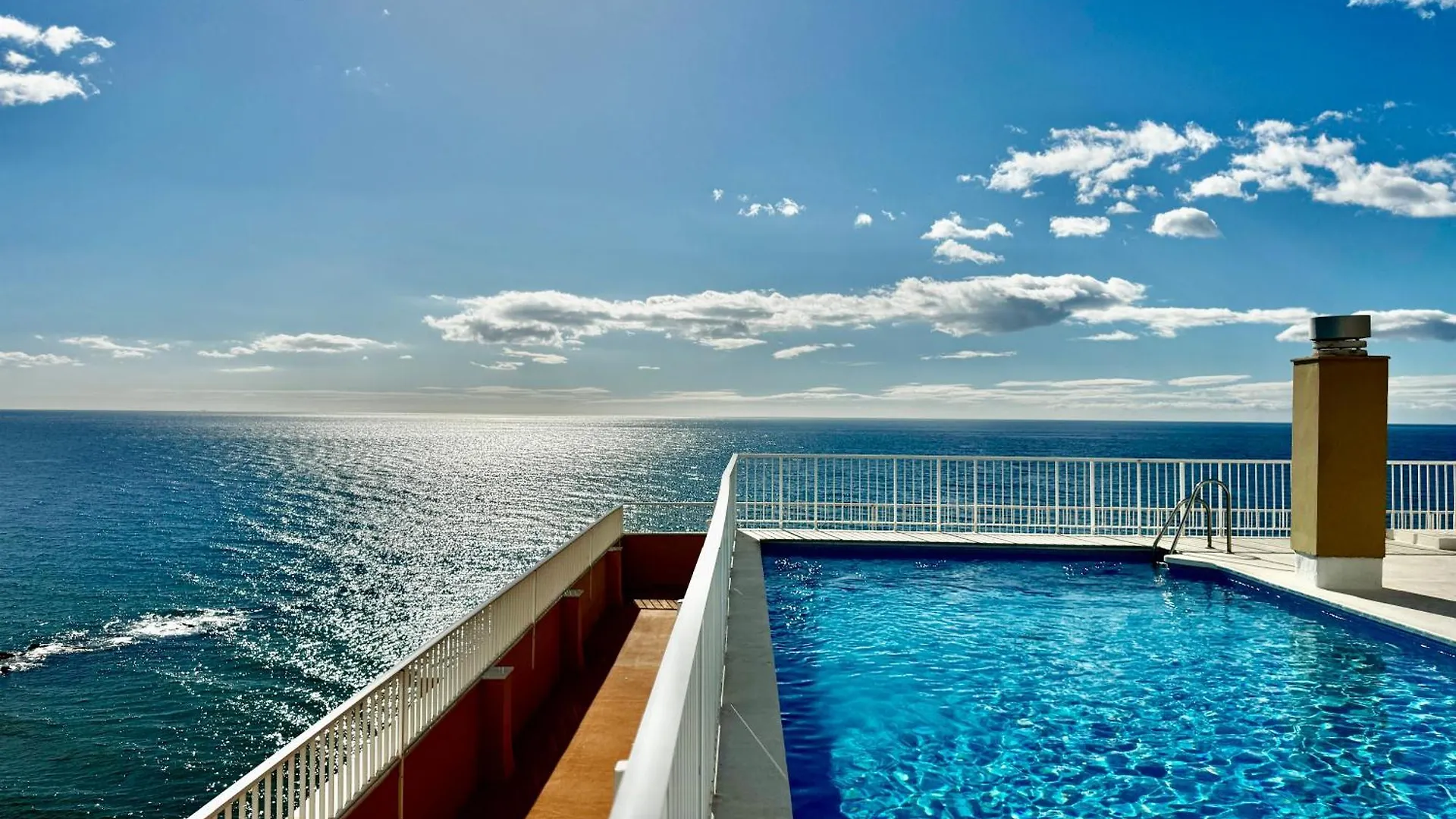 Apartment Beachfront Bliss, On The Promenade - Eaw Homes Marbella